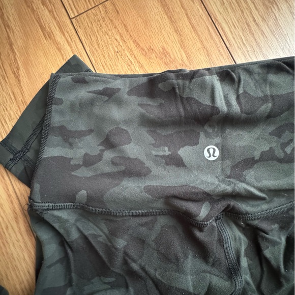 lululemon athletica Black Camo Leggings - Picture 2 of 3